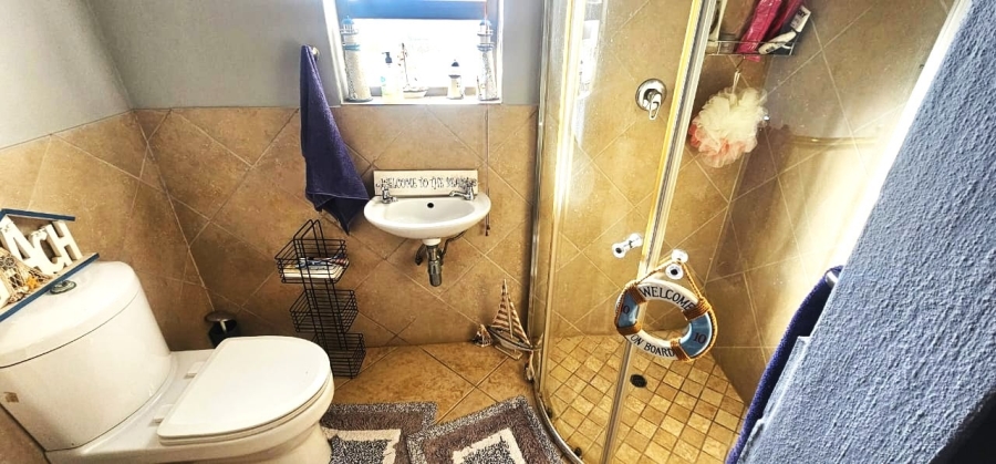 To Let 4 Bedroom Property for Rent in Safari Gardens North West